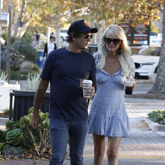 Laeticia Hallyday avec son ami Pierre Rambaldi à Los Angeles le 17 novembre 2019.