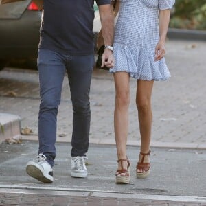 Laeticia Hallyday avec son ami Pierre Rambaldi à Los Angeles le 17 novembre 2019.