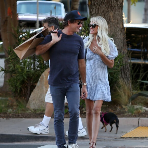 Laeticia Hallyday avec son ami Pierre Rambaldi à Los Angeles le 17 novembre 2019.