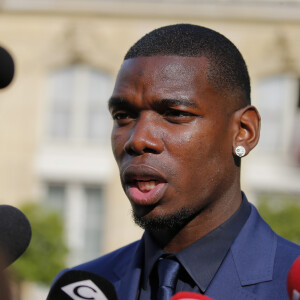 Paul Pogba - Les membres de l'équipe de France de football quittent le palais de l'Elysée après la remise de la légion d'honneur par le président de la République à Paris, France, le 4 juin 2019. © Stephen Caillet/Panoramic/Bestimage