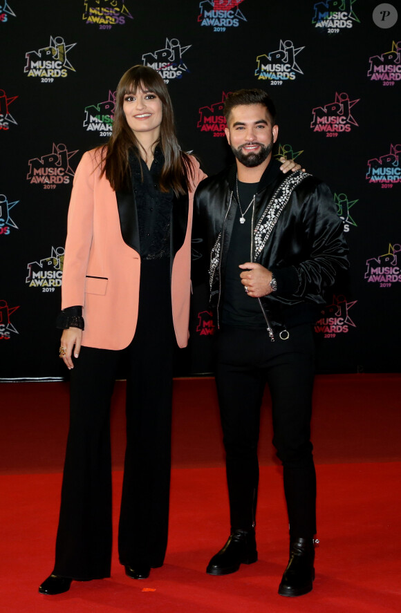 Clara Luciani et Kendji Girac lors des 21e NRJ Music Awards au Palais des festivals à Cannes le 9 novembre 2019. © Dominique Jacovides/Bestimage