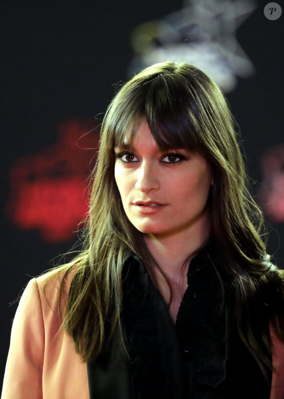 Clara Luciani lors des NRJ Music Awards au Palais des festivals à Cannes le 9 novembre 2019. © Dominique Jacovides/Bestimage