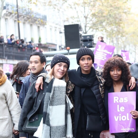 Sonia Rolland lors de la marche contre les violences sexistes et sexuelles (marche organisée par le collectif NousToutes) de place de l'Opéra jusqu'à la place de la Nation à Paris le 23 Novembre 2019 © Cyril Moreau / Bestimage