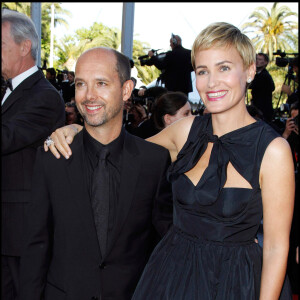 Maurice Barthélemy et Judith Godrèche lors de la montée des marches du film "The Artist" lors du 64e Festival de Cannes le 15 mai 2011.
