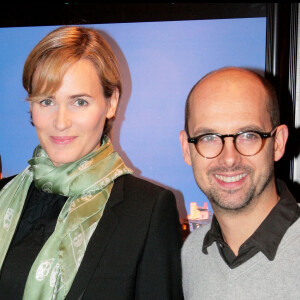 Judith Godrèche et Maurice Barthélemy lors du vernissage de l'exposition "Les rendez-vous du voayge de luxe" à l'hôtel Dassault Artcurial, à Paris, le 1er février 2008.