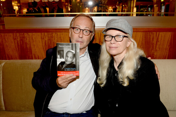 Fabrice Luchini et Dominique Issermann à la remise du prix de la Coupole 2016 à Fabrice Luchini pour son premier livre, "Comédie française", à Paris, le 8 juin 2016. © Rachid Bellak/Bestimage