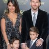 Lionel Messi avec sa femme Antonalla Roccuzzo et leurs fils, Thiago et Mateo - Cérémonie du Ballon d'Or 2019 à Paris le 2 décembre 2019. © Jeremy Melloul/Bestimage