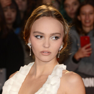 Lily-Rose Depp à la première du film Netflix's "The King" lors de la 63ème édition du festival BFI du film de Londres au cinéma Odeon Luxe Leicester Square à Londres, Royaume Uni, le 3 octobre 2019.
