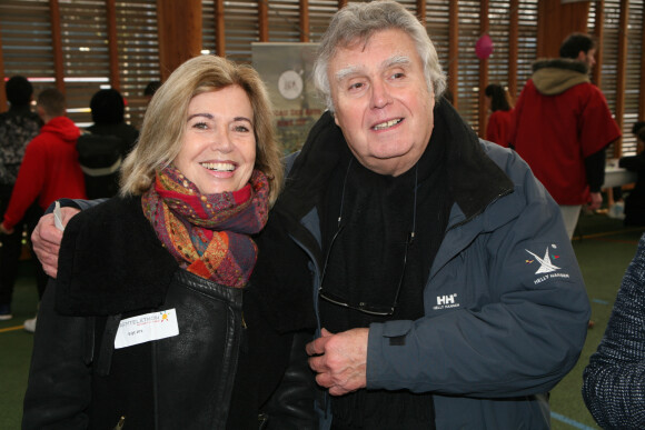 Exclusif - Jean-Louis Oliver et Catherine Alric participent au tournoi de pétanque au profit du Téléthon 2019 au stade Suchet à Paris le 7 décembre 2019. © JLPPA/Bestimage