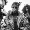 L'artiste Juice Wrld est décédé subitement à l'âge de 21 ans, le 8 décembre 2019, succombant à un malaise cardiaque.