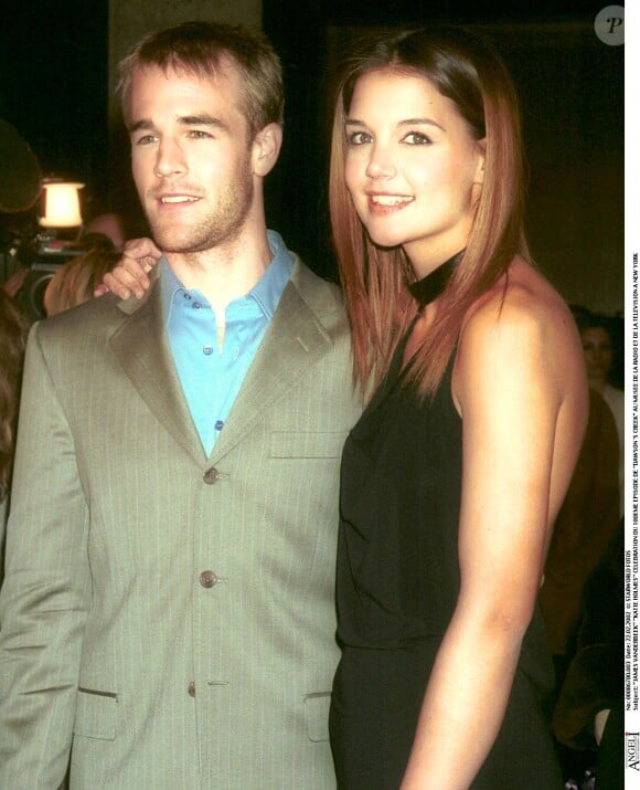 James Van Der Beek et Katie Holmes lors de la célébbration du 100e anniversaire de "Dawson" au musée de la radio et de la télévision à New York, le 22 février 2002.