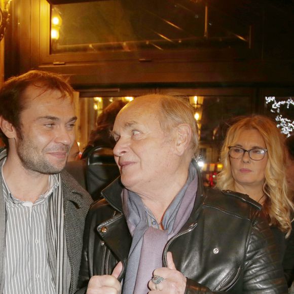 Robinson Stévenin et son père Jean-Francois Stévenin - Soirée hommage à Jean-Pierre Mocky "70 ans de cinéma" à la brasserie "Les Deux Magots" à Paris. Le 9 décembre 2019 © Christophe Aubert via Bestimage