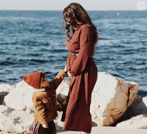 Cendrine Dominguez annonce la grossesse de sa fille Léa sur Instagram. Le 11 décembre 2019.