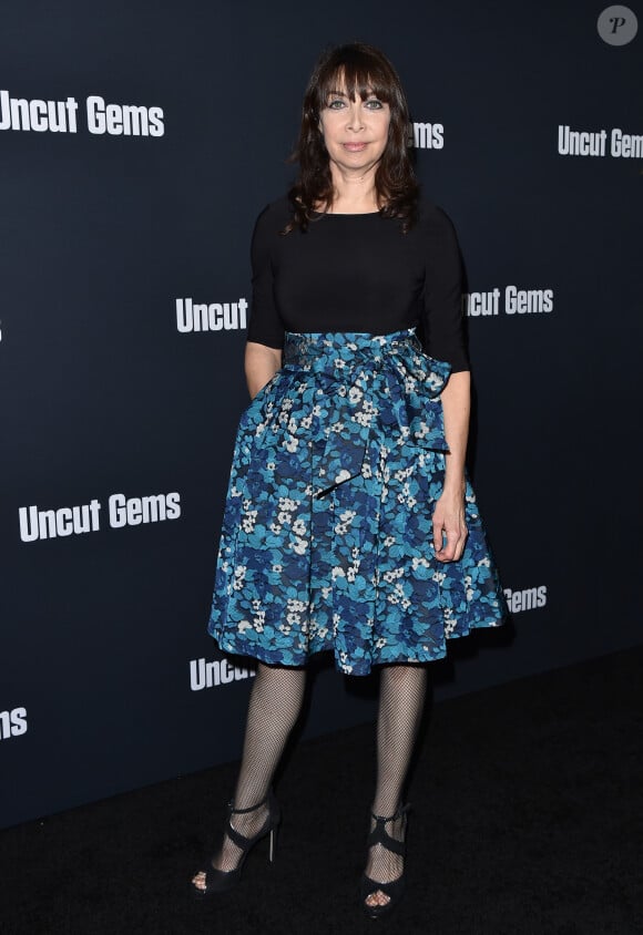 Illeana Douglas - Première du film "Uncut Gems" (Netflix) à Los Angeles, le 11 décembre 2019.