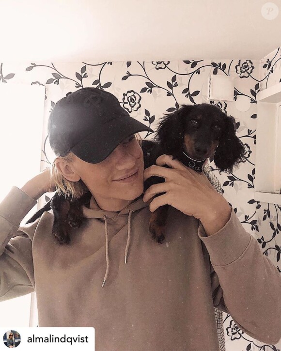 Oskar Lindblom, photo Instagram du 26 mai 2019, prise par sa compagne Alma Lindqvist. Le jeune hockeyeur international suédois est atteint d'un sarcome d'Ewing, une forme rare de cancer des os, diagnostiqué en décembre 2019.