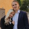 Oskar Lindblom avec sa compagne Alma Lindqvist, photo Instagram de 2018. Le jeune hockeyeur international suédois est atteint d'un sarcome d'Ewing, une forme rare de cancer des os, diagnostiqué en décembre 2019.