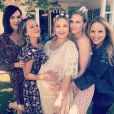 Kate Hudson et ses amies fêtent l'arrivée prochaine de sa fille, à Los Angeles le 23 septembre 2018.