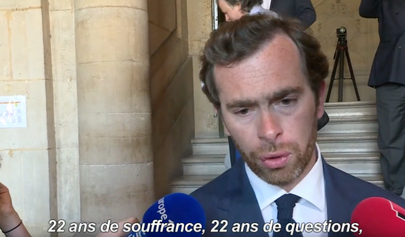 Pierre-Louis Baudey-Vignaud, fils de Sophie Toscan du Plantier, à la sortie du tribunal le 31 mai 2019.