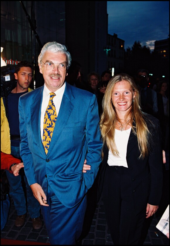 Daniel Toscan du Plantier et sa femme Sophie à l'avant-première du film Léon à Paris en 1994.