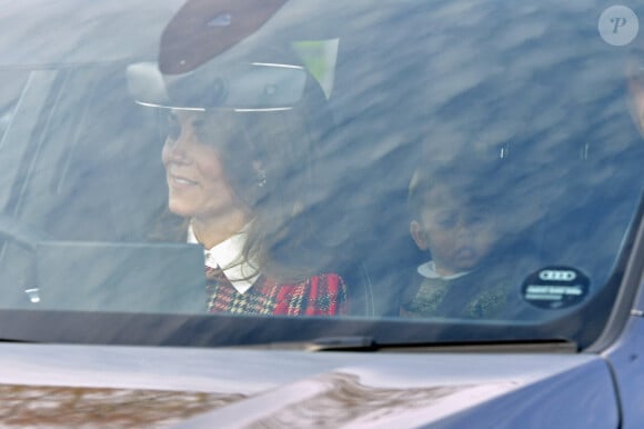 Kate Middleton et son fils Louis - La famille royale arrive au palais de Buckingham pour le traditionnel déjeuner de Noël de la reine Elizabeth, le 18 décembre 2019.