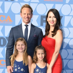 Ian Ziering, Erin Kristine Ludwig et leurs filles Mia et Penna à la soirée "FOX Summer TCA 2019 All-Star Party" aux studios Fox. Los Angeles. Le 7 août 2019. @Birdie Thompson/AdMedia/Splash News/ABACAPRESS.COM