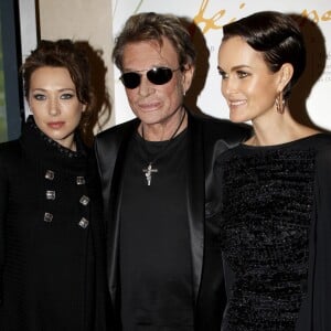 Exclusif - Laura Smet, Johnny Hallyday et Laeticia Hallyday - Vente aux enchères des poupées "Frimousses des créateurs" au profit de l'Unicef à l'hôtel des ventes Drouot, à Paris, le 13 décembre 2011.