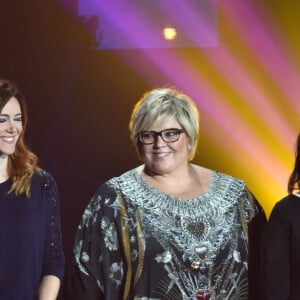 Exclusif -  Philippe Dantin, Sandra Lou, Laurence Boccolini - Scène - Enregistrement de l'émission "Tout le monde chante contre le cancer...10 ans" au Zénith à Paris, qui sera diffusée sur W9 le 16 décembre. Le 1er décembre 2015 © Gorassini-Guizard / Bestimage