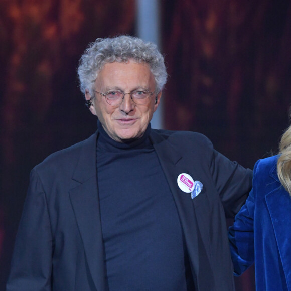 Exclusif  - Nelson Monfort et Agathe Lecaron - Concert - Enregistrement de l'émission "Tout le monde chante contre le cancer" au Palais des Sports à Paris, qui sera diffusée le 3 janvier 2019 sur W9. © M.Ausset Lacroix-D.Guignebourg / Bestimage