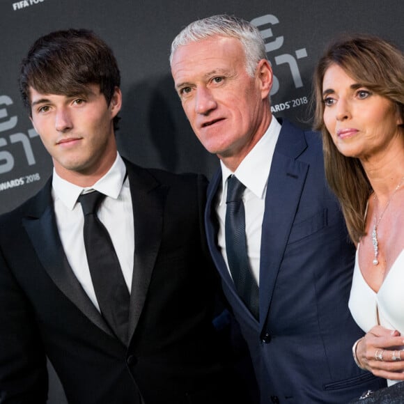 Didier Deschamps, sa femme Claude et leur fils Dylan - Les célébrités arrivent à la cérémonie des Trophées Fifa 2018 au Royal Festival Hall à Londres, Royaume Uni, le 25 septembre 2018. © Cyril Moreau/Bestimage