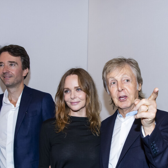 Delphine Arnault, Antoine Arnault, Stella McCartney, Paul McCartney et Natalia Vodianova - Greeting après le défilé Stella McCartney Collection Prêt-à-Porter Printemps/Eté 2020 lors de la Fashion Week de Paris (PFW), le 30 septembre 2019. © Olivier Borde/Bestimage