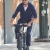 Hugh Jackman fait du vélo dans le quartier de Tribeca à New York, le 19 septembre 2019