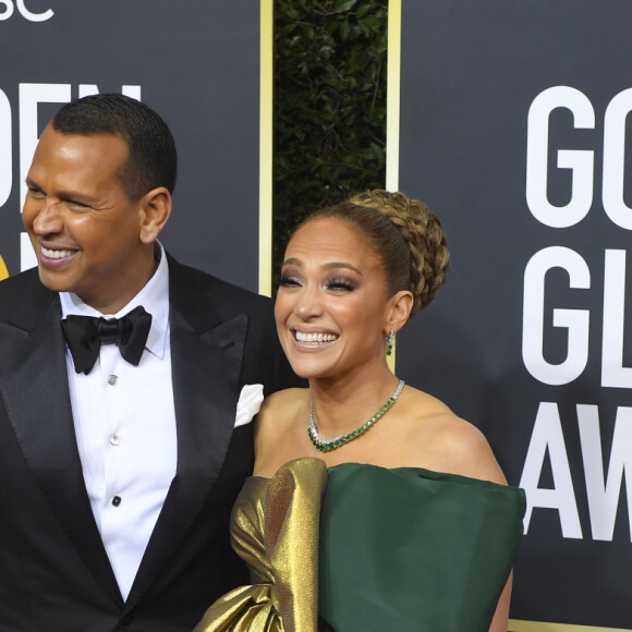 Alex Rodriguez et sa fiancée Jennifer Lopez assistent à la 77ème cérémonie annuelle des Golden Globe Awards au Beverly Hilton Hotel à Los Angeles, le 5 janvier 2020.