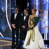 Hildur Gudnadottir, Paul Rudd et Jennifer Lopez assistent à la 77ème cérémonie annuelle des Golden Globe Awards au Beverly Hilton Hotel à Los Angeles, le 5 janvier 2020.