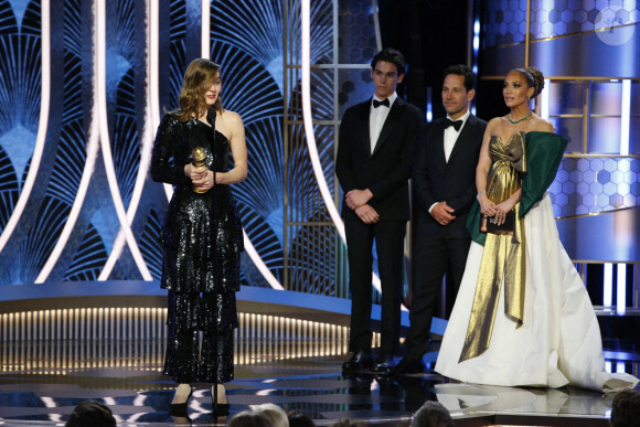 Hildur Gudnadottir, Paul Rudd et Jennifer Lopez assistent à la 77ème cérémonie annuelle des Golden Globe Awards au Beverly Hilton Hotel à Los Angeles, le 5 janvier 2020.