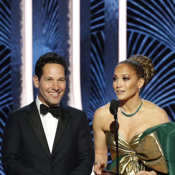 Paul Rudd et Jennifer Lopez lors de la 77ème cérémonie annuelle des Golden Globe Awards au Beverly Hilton Hotel à Los Angeles, le 5 janvier 2020.