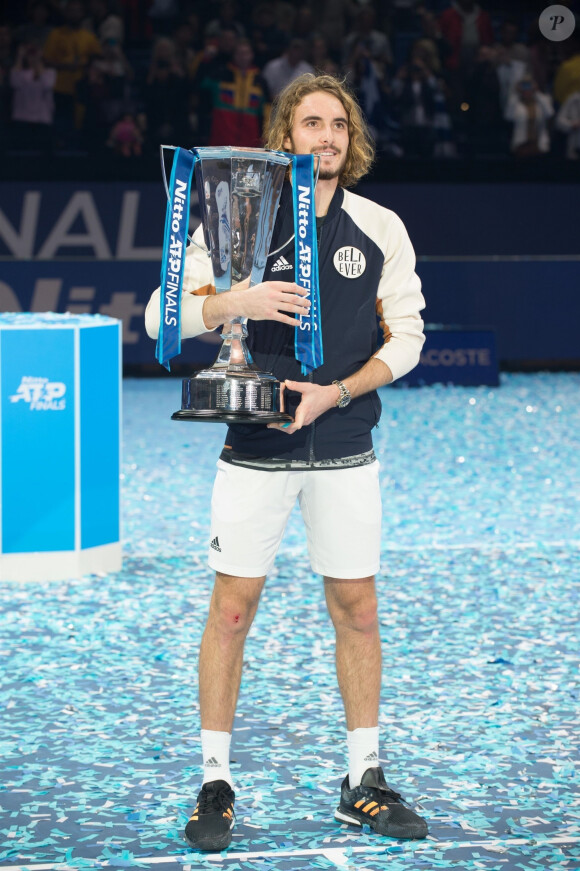 Stefanos Tsitsipas - Le Grec Stefanos Tsitsipas remporte la finale du Masters de tennis de Londres, le 17 novembre 2019, en battant l'Autrichien Dominic Thiem 6-7, 6-2, 7-6.