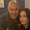 Sarah et Rudy de l'émission "Mariés au premier regard" posent ensemble. 2019.