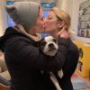 Molly Bernard embrasse sa compagne Hannah. Photo publiée sur Instagram, le 16 décembre 2019.