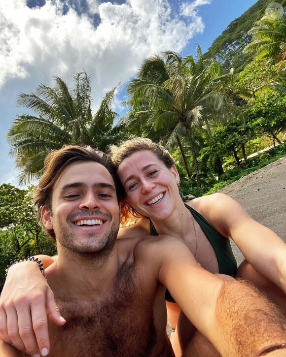 Candice et Jérémy de "Koh-Lanta" en amoureux à Tahiti pour les 30 ans du jeune homme, le 6 janvier 2019