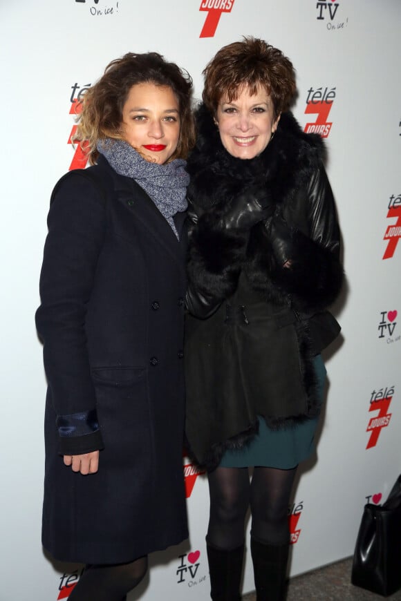 Catherine Laborde et sa fille - Soiree "I LOVE TV" organisée par Tele 7 jours autour de la patinoire du Grand Palais a Paris.