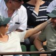 Hervé Mathoux et sa femme Maryline Olivié - People dans les tribunes lors du Tournoi de Roland-Garros (les Internationaux de France de tennis) à Paris, le 27 mai 2016. © Cyril Moreau/Bestimage