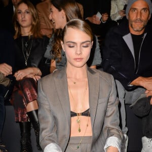 Cara Delevingne - Front row du défilé de mode Homme automne-hiver 2020/2021 " Dior Homme " lors de la fashion week à Paris. Le 17 janvier 2020 © Veeren - Christophe Clovis / Bestimage