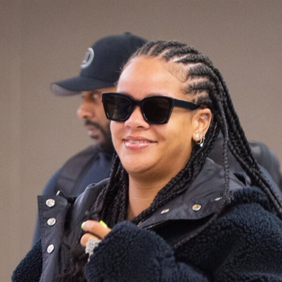 Exclusif - Rihanna arrive à l'éroport JFK à New York le 5 janvier 2020. New York, NY -