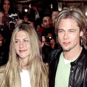 Jennifer Aniston et Brad Pitt à Los Angeles, le 15 mars 2000. 