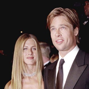 Jennifer Aniston et Brad Pitt à Los Angeles, le 27 mars 2000. 