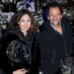 Stéphane De Groodt (Prix d'interprétation masculine pour "Tout Nous Sourit"), Elsa Zylberstein, Melissa Drigeard dans la press room du 23ème festival international du film de comédie de l'Alpe d'Huez, le 18 janvier 2020. © Cyril Moreau/Bestimage