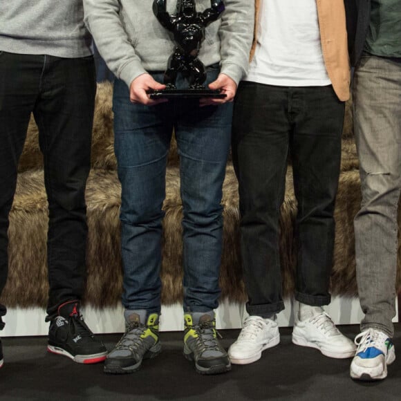 Bob Sinclar et Patrick Cassir (Prix du court-métrage pour "A Fleurs De Boule") sur scène lors de la cérémonie de clôture du 23ème festival international du film de comédie de l'Alpe d'Huez, le 18 janvier 2020. © Cyril Moreau/Bestimage