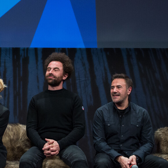 José Garcia, Bob Sinclar, Sabrina Ouazani, Chloé Jouannet, Nicolas Benamou sur scène lors de la cérémonie de clôture du 23ème festival international du film de comédie de l'Alpe d'Huez, le 18 janvier 2020. © Cyril Moreau/Bestimage