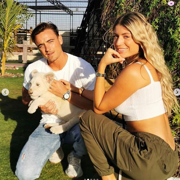 Elsa Dasc et son mari Arthur posent avec un lionceau - Instagram, 19 janvier 2020