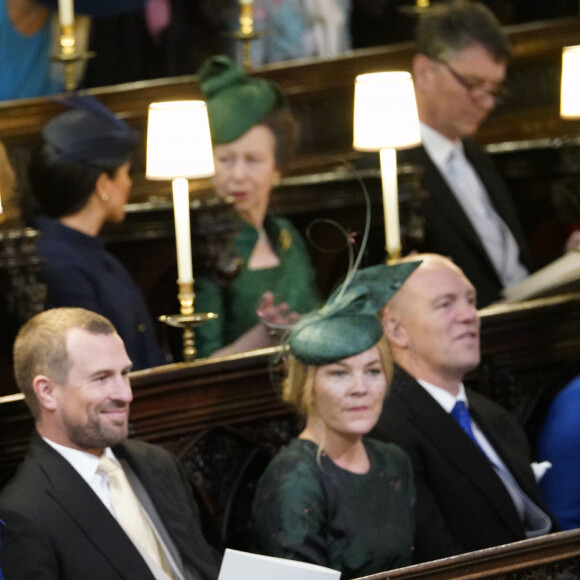 Sarah Ferguson, duchesse d'York, la princesse Beatrice d'York, Peter Phillips, Autumn Phillips et Mike Tindall - Cérémonie de mariage de la princesse Eugenie d'York et Jack Brooksbank en la chapelle Saint-George au château de Windsor, Royaume Uni le 12 octobre 2018.